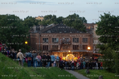 Gdańsk. Festiwal teatrów Ulicznych FETA. Mr Pejo’s...