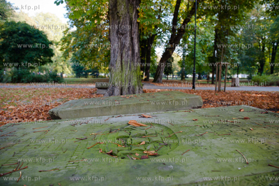 Gdansk. Park obok Politechniki Gdanskiej. Lapidarium...