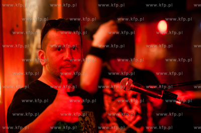 Gdansk. Gazeta Rock Cafe. Zadzwoncie po milicje! przedpremierowy...