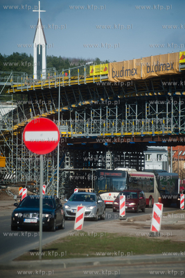 Gdansk. Budowa wiaduktu na ul. Slowackiego, bedacego...