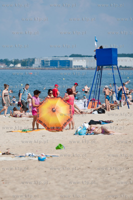 Gdansk. Upalny, sloneczny, wakacyjny dzien na plazy...