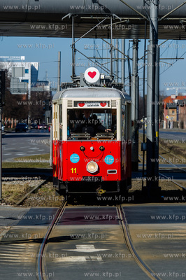 Gdansk. Dzien kobiet w zabytkowym tramwaju 105 N z...
