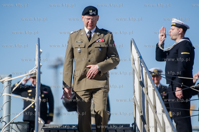 Port Wojenny w Gdyni Oksywie. Uroczystosc objecia obowiazkow...