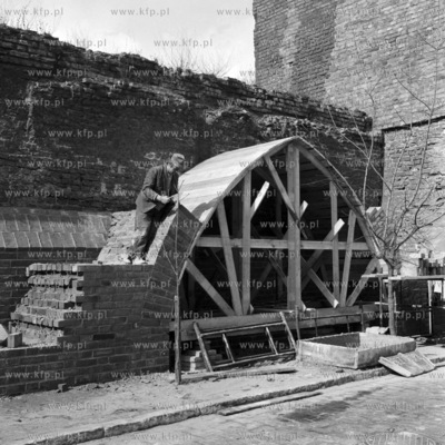 Rekonstrukcja muru obronnego przy ul. Latarnianej w...