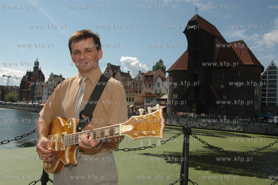 Walenty Rybak z Gdanska - muzyk i bursztynnik tworca...