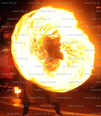 Bulwar Nadmorski w Gdyni. Wystep Trojmiejskiego Teatru...