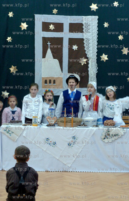 Wigilia po Kaszubsku zorganizowana przez uczniow Szkoly...