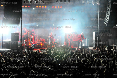 Kilka tysiecy fanow zgromadzil koncert zespolu KULT...