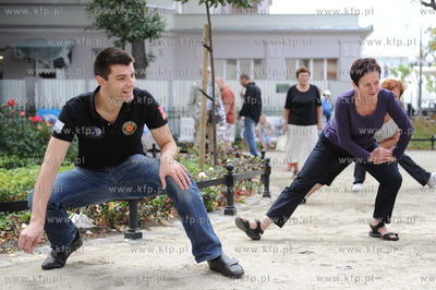 Sopot - Plac Zdrojowy. Fundacja Profilaktyki Chorob...