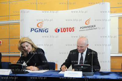 Podpisanie porozumienia miedzy Grupa LOTOS SA i Polskim...