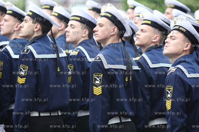 Kaliningrad , Rosja 09.05.2014 Parada na Placu Zwyciestwa...