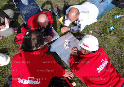 Braniewo. Grupa gornikow ze Slaska zablokowala pociagi...