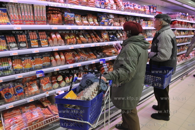 Oficjalne otwarcie dla klientow centrum handlowego...