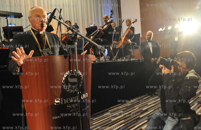 Nadanie honorowego obywatelstwa Sopotu arcybiskupowi...