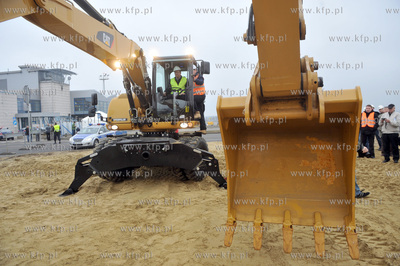 Oficjalne rozpoczecie budowy nowego terminalu, plyty...