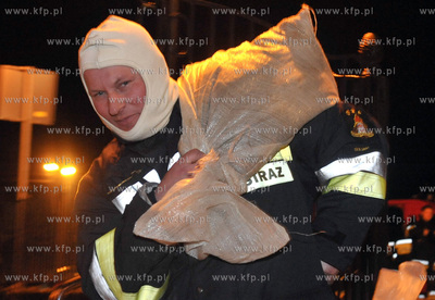 Wezbrane na skutek gwaltownej odwilzy i opadow deszczu...