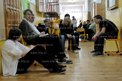 Egzamin klas trzecich z zakresu przedmiotow humanistycznych...