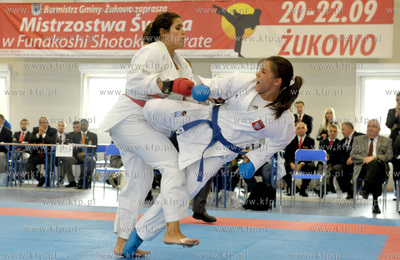 W zukowskiej hali wodowiskowo - sportowej odbtyly sie...