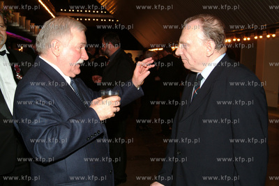 Lech Walesa i Andrzej Milczanowski byly minister spraw...