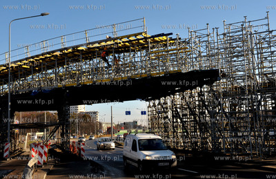 Budowa wiaduktu Pomorskiej Kolei Metropolitalnej nad...