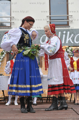 Chmielno. Kaszuby. Inscenizacja wesela kaszubskiego...