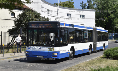 Gdynia-Oksywie. Autbus miejski marki Man  linii 150....