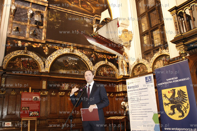 Gdansk. Dwor Artusa. Pozegnanie Andrzeja Golygi - prezesa...