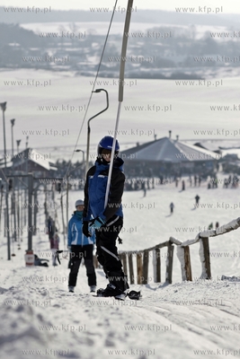 Stok narciarski w Trzepowie w okolicach Przywidza.
01.02.2014
fot....