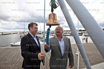 Sopot. Marina. Symboliczna wymiana desek snowboardowej...