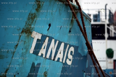 Statek towarowy MV TANAIS cumuje przy nabrzezu Motlawy...