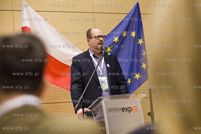 I Pomorski Kongre Komitetu Obrony Demokracji. Nz. Paweł...