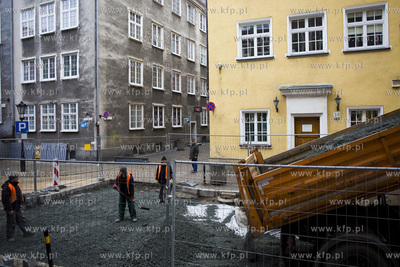 Wymiana nawierzchni ulicy Chlebnickiej w Gdańsku.
20.02.2017
fot....