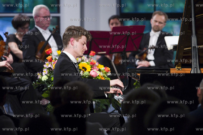 Polska Filharmonia Kameralna Sopot. Koncert KRICHEL...