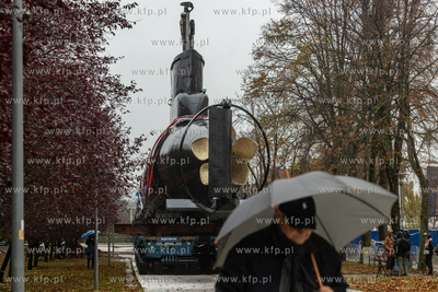 Gdynia. Transport ORP Sokół do Muzeum Marynarki Wojennej.
23.11.2023
fot....