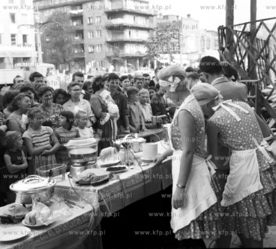 Pokaz artykulow gospodarstwa domowego na Grunwaldzkiej...
