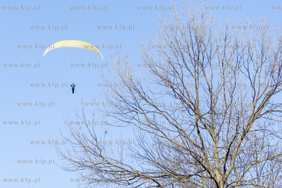 Sopot. Paralotnia. 03.03.2024 / fot. Anna Rezulak /...