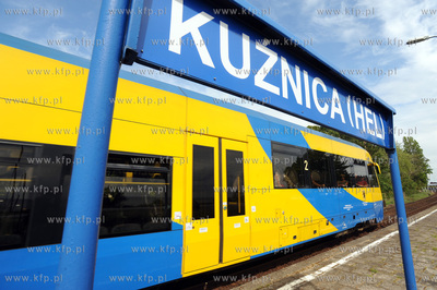 Kuznica. Szynobus kursujacy na trasie Hel - Wladyslawowo...