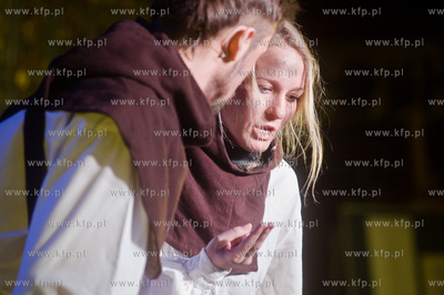 Gdansk. Dwor Artusa. Pierwszy odcinek improwizowanego...