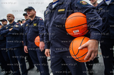 Koszykarz Marcin Gortat odwiedza Port Wojenny w Gdyni...