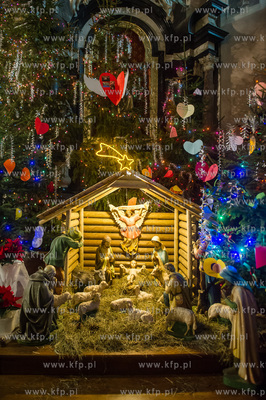 Gdansk. Szopka Bozonarodzeniowa w kosciele sw. Ignacego...
