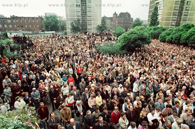 Strajk w Stoczni Gdanskiej im. Lenina Nz. mieszkancy...