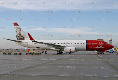 Gdansk, Rebiechowo. Nz. Boeing 737-8FZ linii Norwegian...