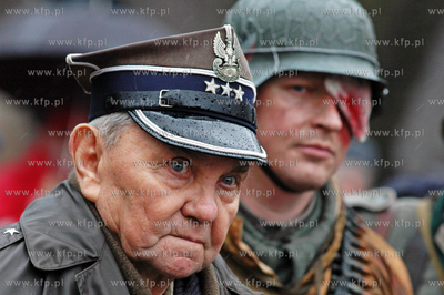 65 rocznica walk o Kolobrzeg i zaslubin z morzem. Widowisko...