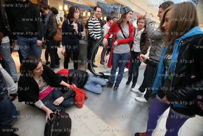 Galeria Baltycka w Gdansku. Flash mob zorganizowane...