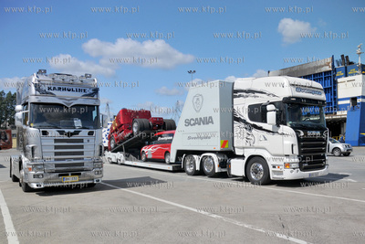 Promem linii FINNLINES przyplynely do gdynskiego portu...