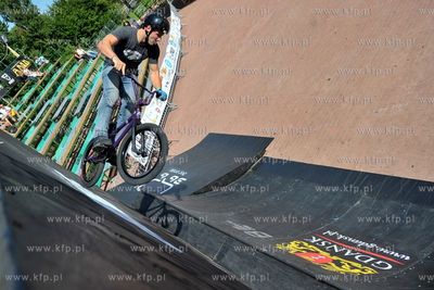 Gdansk. Plac Zebran Ludowych. Festiwal Sportow Ekstremalnych...