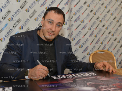 Do Rumi przyjechal wczoraj Alexey Voevoda - Rosja (na...