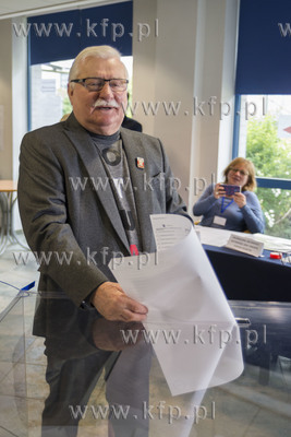 Wybory do Europarlamentu. Gdańsk Oliwa. Głosuje Lech...
