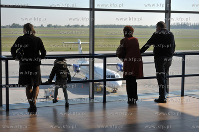 Port lotniczy Poznan - Lawica im. Henryka Wieniawskiego....