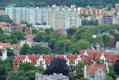 Wrzeszcz. Widok na bloki przy Nowej Slowackiego z budowanego...